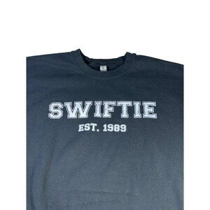 Swiftie Taylor Swift Sweatshirt Black Sz XL Showgirl Eras 1989 Crewneck